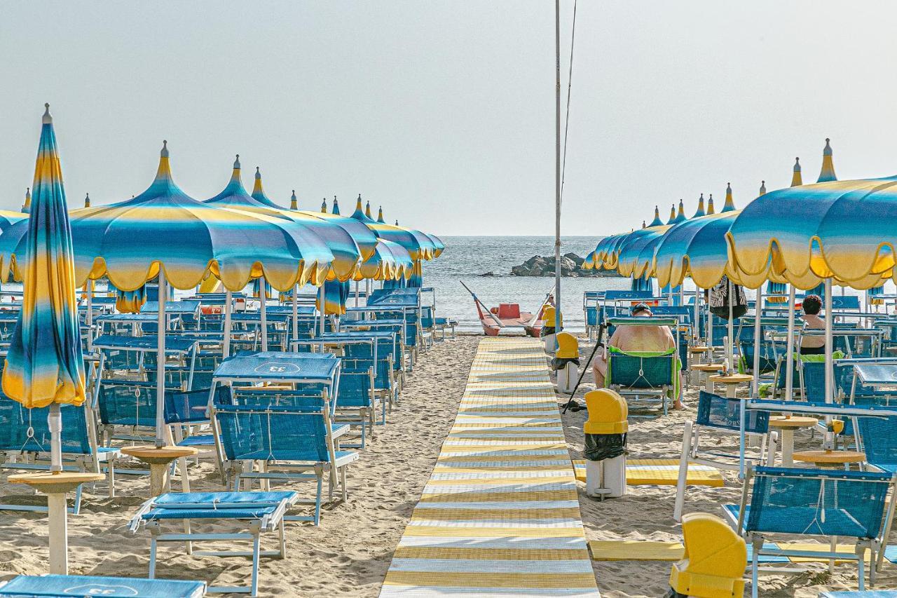 Hotel Tropical Bellaria-Igea Marina Esterno foto