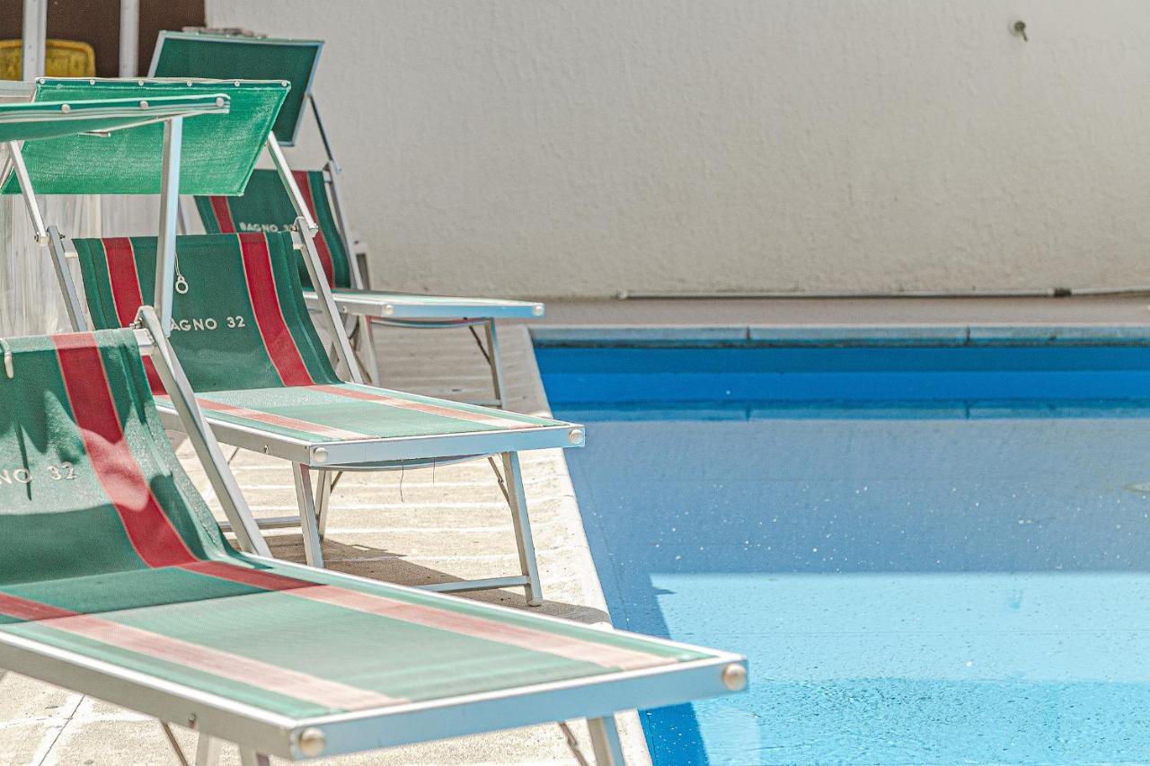 Hotel Tropical Bellaria-Igea Marina Esterno foto